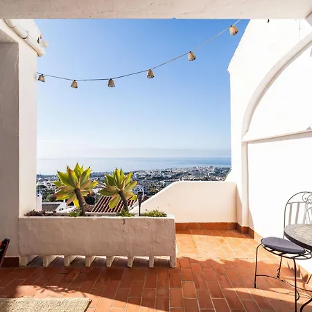 Apartament With Sea Views, Terrace & Pool,