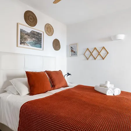 Apartament With Sea Views, Terrace & Pool,