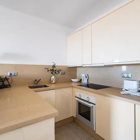 With Sea Views, Terrace & Pool, Apartament *