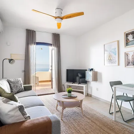 With Sea Views, Terrace & Pool, Apartament