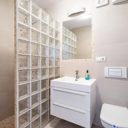 With Sea Views, Terrace & Pool, Apartament
