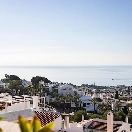 With Sea Views, Terrace & Pool, Apartament *
